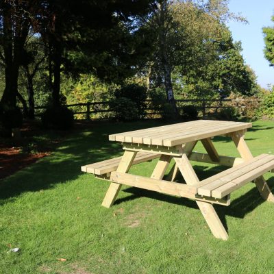 Deluxe Picnic Table 1.8m